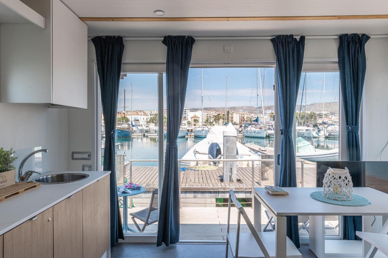 Hotel Marina del Gargano Houseboat Manfredonia Exterior foto